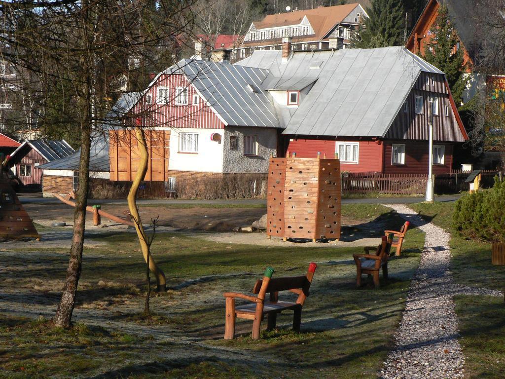 Penzion Pod Mustky Hotel Harrachov Bagian luar foto